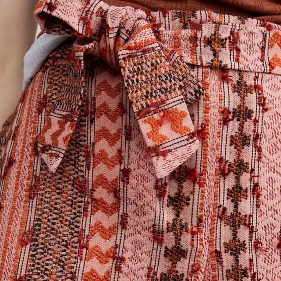 NEW Eva Franco Mila Textured High Waisted Shorts Macedonia 6 - Picture 7 of 16